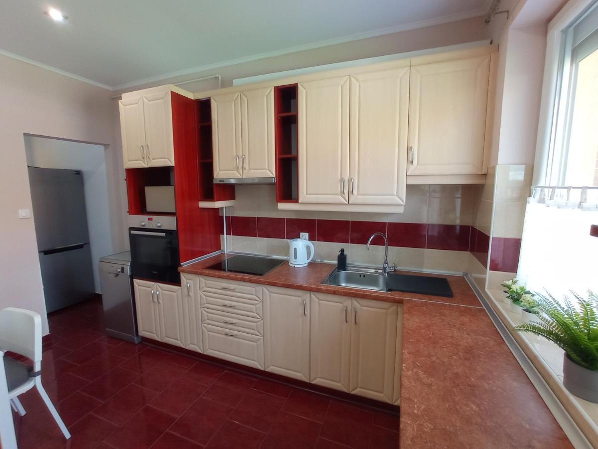 Budapest Airport Apartment Exteriör bild