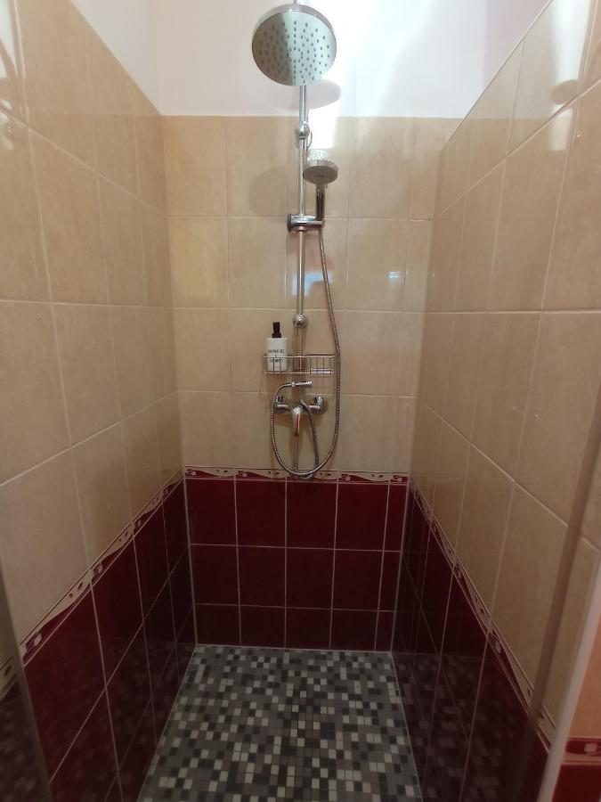 Budapest Airport Apartment Exteriör bild